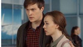 Она потеряла сознание увидев привидения.